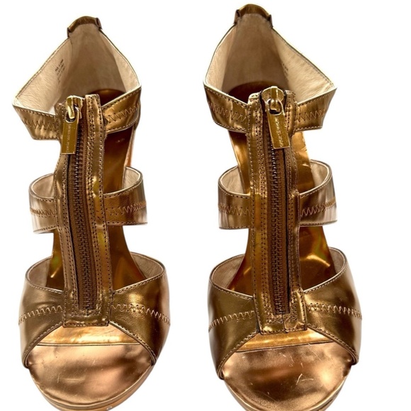 Michael Kors Gold/Metallic Leather Open Toe Pump w/Zipper, Size 9.5 - Picture 2 of 5
